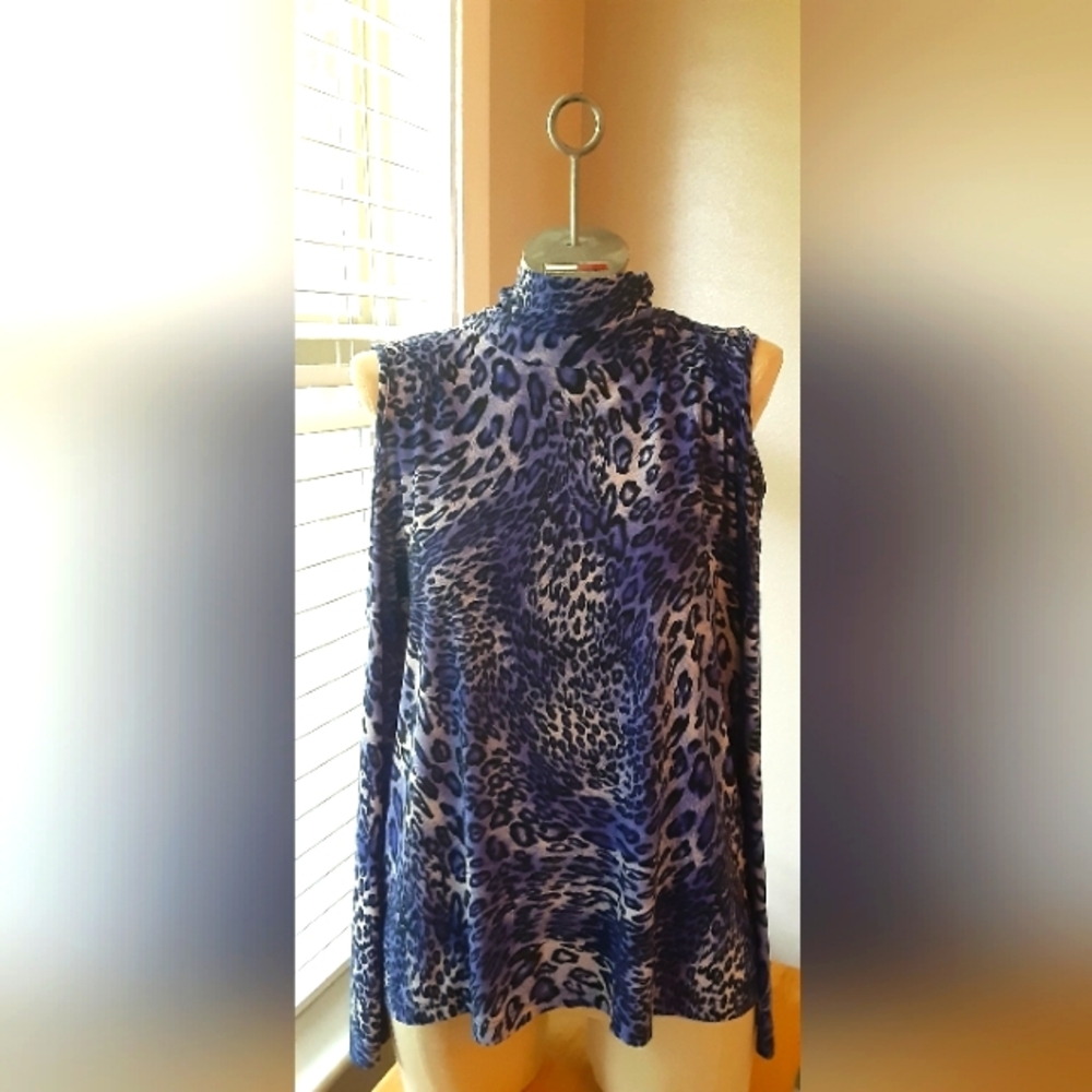 George Simonton cold shoulder top EUC